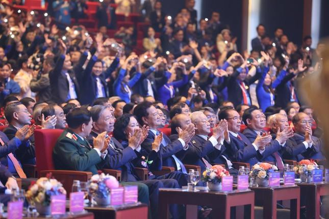 Các đồng chí lãnh đạo, nguyên lãnh đạo Đảng, Nhà nước tham dự phiên trọng thể của Đại hội