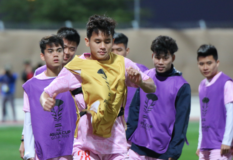 Minh Trọng cùng đồng đội tích cực chuẩn bị cho trận đấu với Indonesia