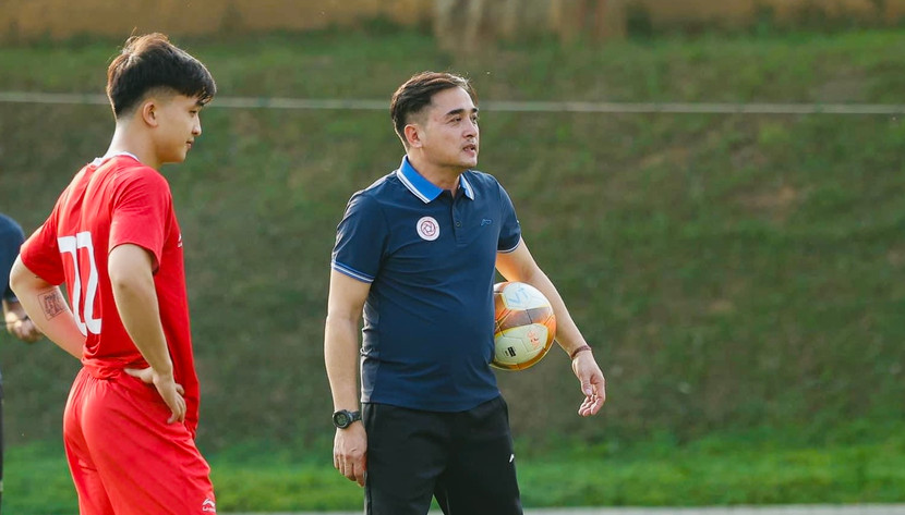 Ông Nguyễn Đức Thắng là HLV thứ 3 dẫn dắt Thể Công - Viettel mùa này