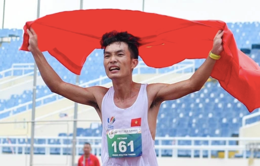 Hoàng Nguyên Thanh xô đổ kỷ lục marathon quốc gia tồn tại 21 năm