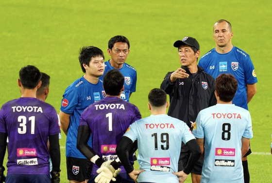 Tuyển Thái Lan đau đầu tìm nơi 'bế quan luyện công' Tuyển Thái Lan đau đầu tìm nơi 'bế quan luyện công'