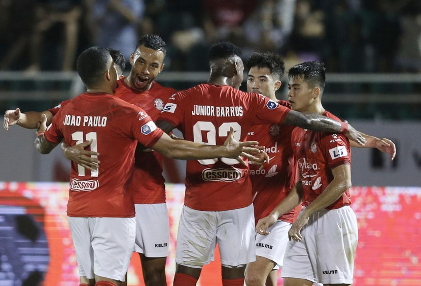 TP.HCM rũ bỏ áp lực sau chiến thắng đậm SLNA