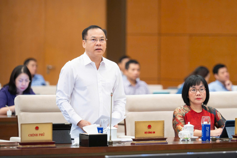 Thượng tướng Nguyễn Văn Long, Thứ trưởng Bộ Công an báo cáo tại phiên họp