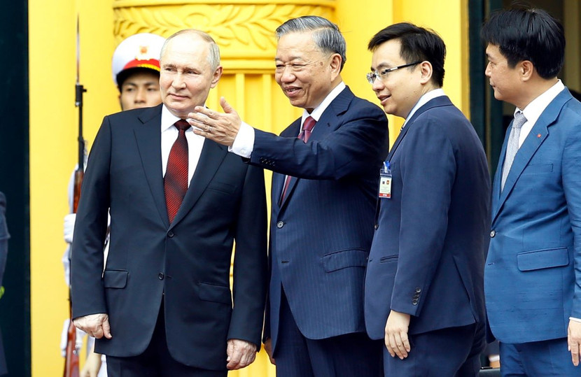 Chủ tịch nước Tô Lâm (nay là Tổng Bí thư) đón Tổng thống Nga Vladimir Putin Chủ tịch nước Tô Lâm (nay là Tổng Bí thư) đón Tổng thống Nga Vladimir Putin