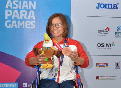 Vi Thị Hằng gây ấn tượng với tấm HCV và kỷ lục mới tại nội dung 400m thương tật S7