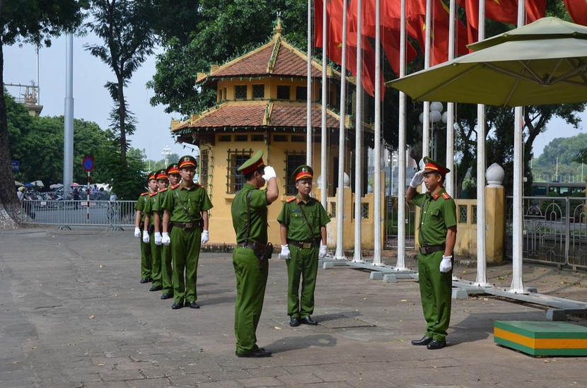 Những chiến sĩ Cảnh sát bảo vệ luôn có mặt bảo đảm an toàn mục tiêu 24/24h Những chiến sĩ Cảnh sát bảo vệ luôn có mặt bảo đảm an toàn mục tiêu 24/24h