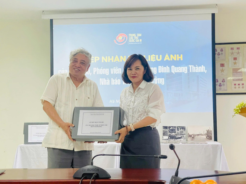 Tiếp nhận nhiều bức ảnh quý về cuộc kháng chiến chống Mỹ cứu nước của dân tộc ảnh 1