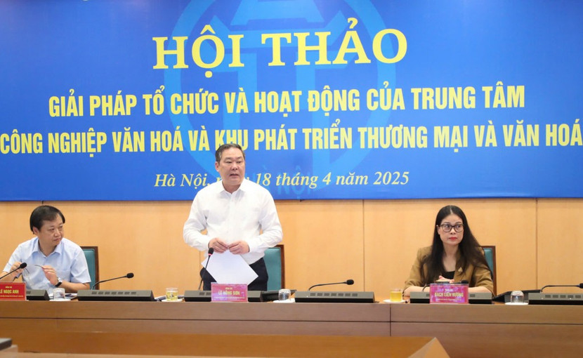 Phó Chủ tịch Thường trực UBND TP Hà Nội Lê Hồng Sơn phát biểu tại hội thảo. Ảnh: Nguyễn Thủy