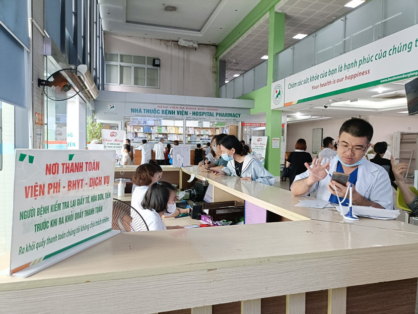 Quầy tiếp đón bệnh nhân tại Bệnh viện Đa khoa Đức Giang
