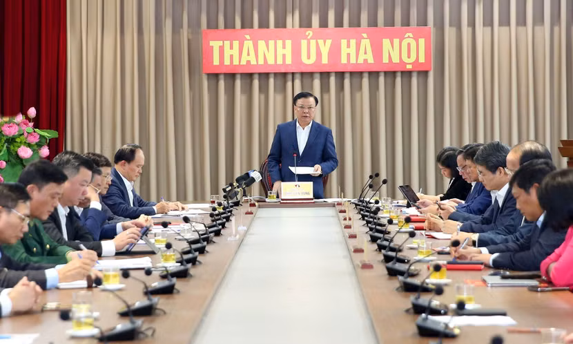 Quang cảnh cuộc họp