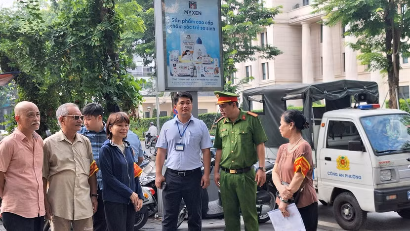 Công tác đảm bảo trật tự đô thị được Ban chỉ đạo 197 phường Trần Hưng Đạo huy động cả hệ thống chính trị cùng vào cuộc