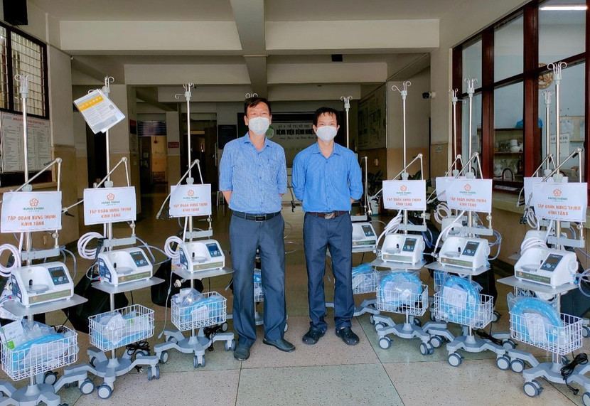 200 máy thở oxy dòng cao đã được Tập đoàn Hưng Thịnh trao tặng trực tiếp đến các bệnh viện