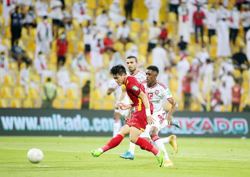 Cầu thủ Tiến Linh ghi bàn vào lưới UAE tại vòng loại 2 World Cup 2022 Cầu thủ Tiến Linh ghi bàn vào lưới UAE tại vòng loại 2 World Cup 2022