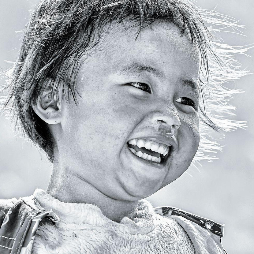 Nụ cười hồn nhiên của bé gái dân tộc Mông ở Hà Giang Nụ cười hồn nhiên của bé gái dân tộc Mông ở Hà Giang