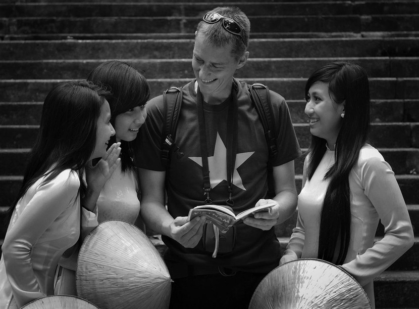 Những nụ cười thân thiện, hiếu khách của người Việt Những nụ cười thân thiện, hiếu khách của người Việt