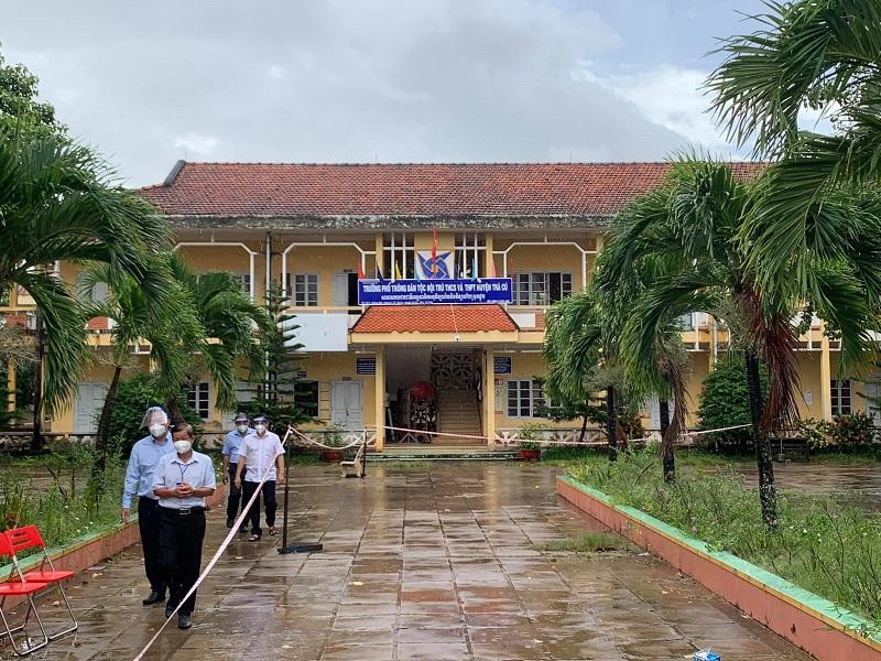 Đoàn công tác Bộ Y tế khảo sát tại điểm cách ly tập trung ở huyện Trà Cú tỉnh Trà Vinh