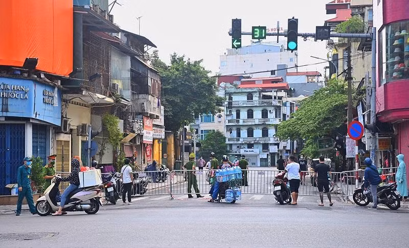 Phường Văn Miếu quận Đống Đa bị phong tỏa toàn bộ từ chiều qua