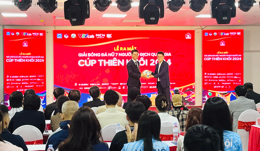 Ban tổ chức công bố thông tin, ra mắt giải đấu Ban tổ chức công bố thông tin, ra mắt giải đấu