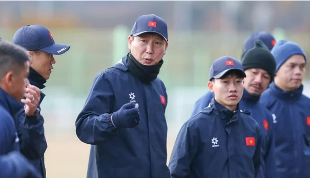 HLV Kim Sang-sik đang cùng tuyển Việt Nam tập huấn Hàn Quốc, hướng tới mục tiêu vào chung kết và vô địch AFF Cup 2024