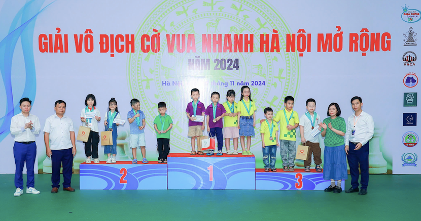 Trao giải cho các vận động viên xuất sắc