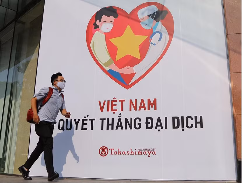 Tác phẩm “Việt Nam quyết thắng đại dịch” (Tác giả: Huỳnh Trường Giang)