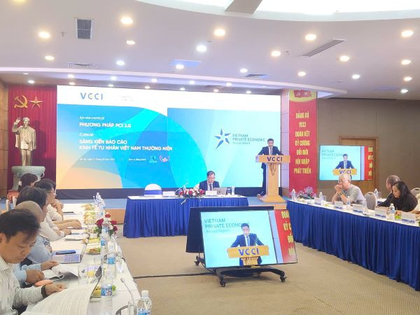 Đông đảo đại biểu tham dự công bố Sáng kiến Báo cáo kinh tế tư nhân Việt Nam thường niên