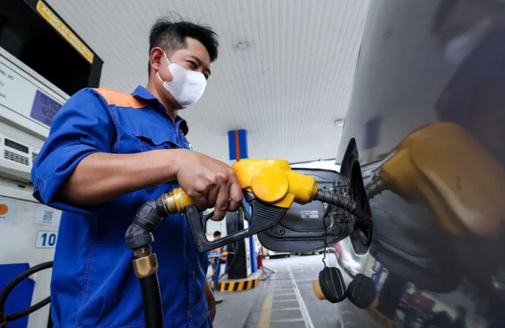 Giá xăng dầu trong nước tiếp tục tăng