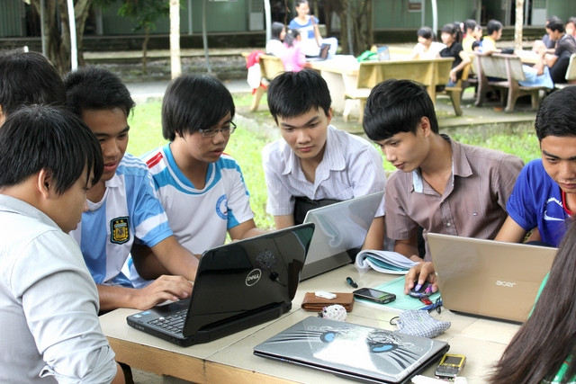 Internet và mạng xã hội được sử dụng rộng rãi ở Việt Nam