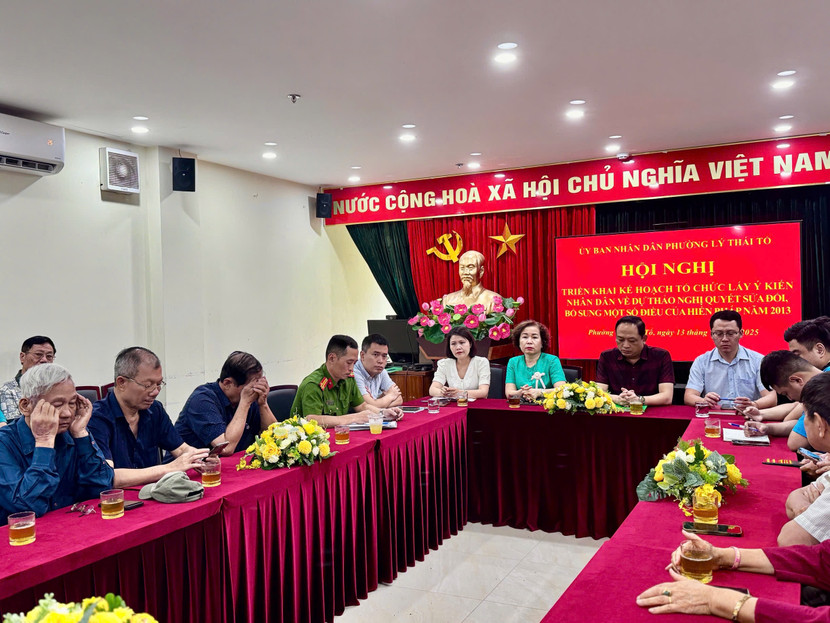 UBND phường Lý Thái Tổ triển khai kế hoạch tuyên truyền, vận động, lấy ý kiến người dân đến các tổ Đề án 06