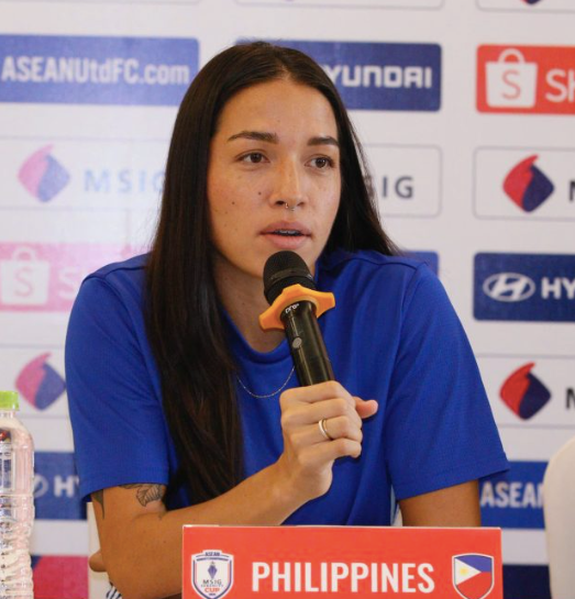 Ngôi sao gốc Mỹ của tuyển Philippines - Hali Long