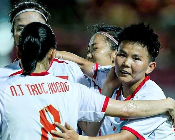 Tuyển nữ Việt Nam đại thắng Indonesia 7-0 để cùng Thái Lan sớm vào bán kết Đông Nam Á