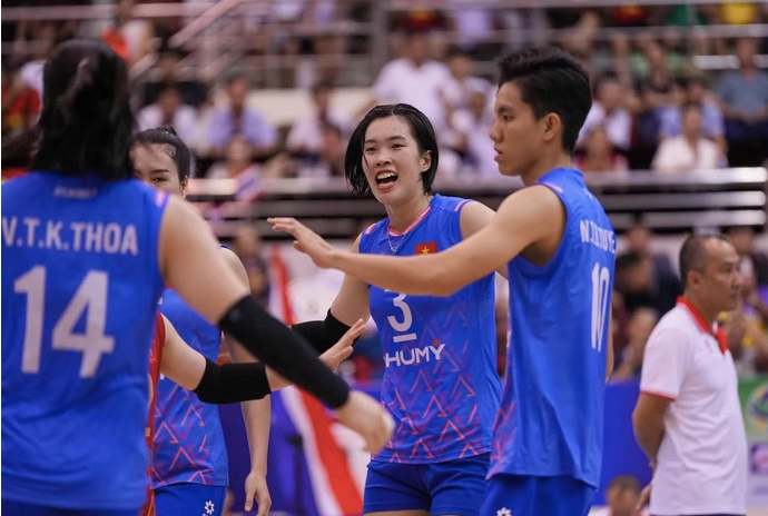 Tuyển bóng chuyền nữ Việt Nam nhận về nhiều lời ngợi khen