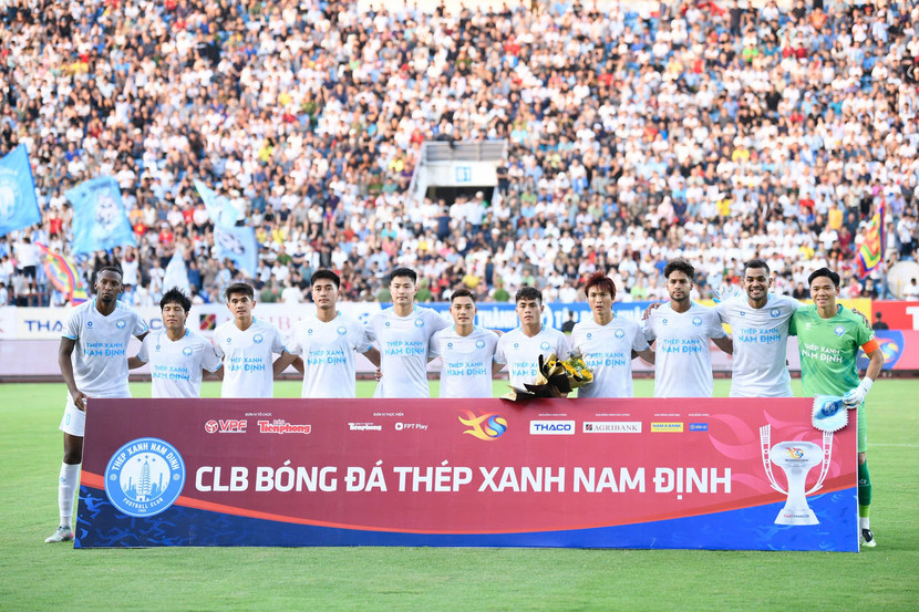 CLB Nam Định tạm dẫn đầu V-League 2025/26 về giá trị đội hình CLB Nam Định tạm dẫn đầu V-League 2025/26 về giá trị đội hình