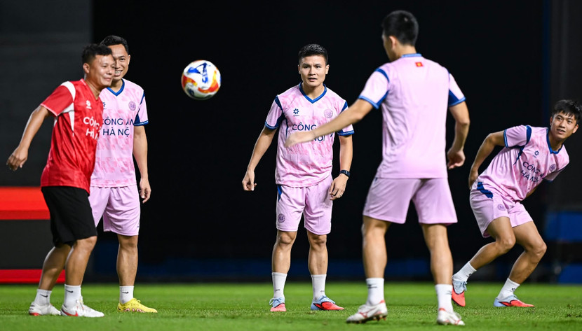 Quang Hải cùng đồng đội tập luyện tại Thái Lan, sẵn sàng ra quân C1 Đông Nam Á 2025/26 Quang Hải cùng đồng đội tập luyện tại Thái Lan, sẵn sàng ra quân C1 Đông Nam Á 2025/26