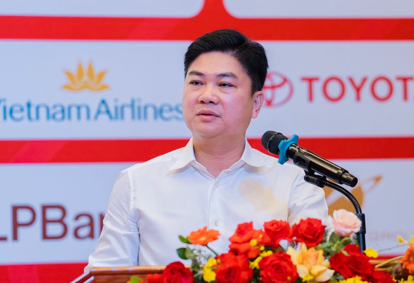 Thiếu tướng Dương Đức Hải - Phó Giám đốc CATP Hà Nội, Chủ tịch CLB Công an Hà Nội, phát biểu tại lễ xuất quân