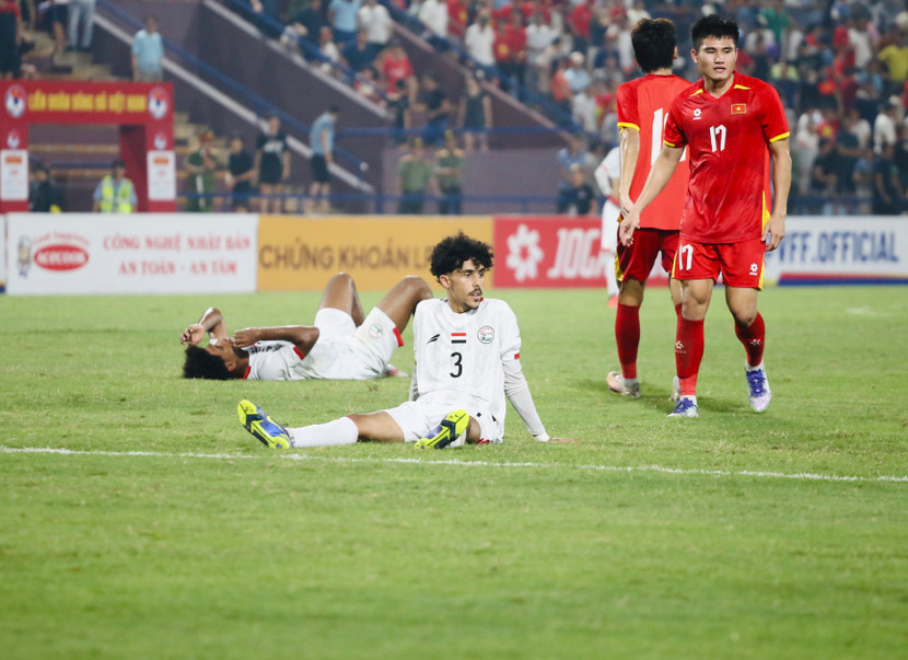 Cầu thủ U23 Yenmen đổ gục, buồn bã sau trận thua U23 Việt Nam