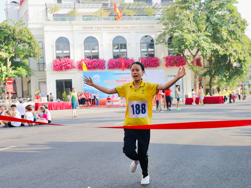 Giải là cơ sở để phường Hoàn Kiếm tuyển chọn lực lượng tham gia vòng chung kết giải chạy Báo Hànộimới cấp thành phố Giải là cơ sở để phường Hoàn Kiếm tuyển chọn lực lượng tham gia vòng chung kết giải chạy Báo Hànộimới cấp thành phố