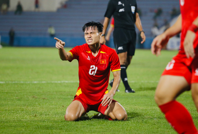 ...nhưng không thể ghi bàn trong hiệp 1