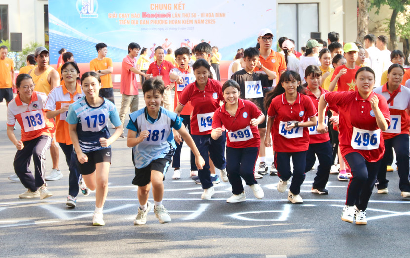 Các vận động viên tranh tài vòng thi cơ sở tại phường Hoàn Kiếm (Hà Nội) trước khi thi chung kết toàn giải vào ngày 28-9 tới Các vận động viên tranh tài vòng thi cơ sở tại phường Hoàn Kiếm (Hà Nội) trước khi thi chung kết toàn giải vào ngày 28-9 tới