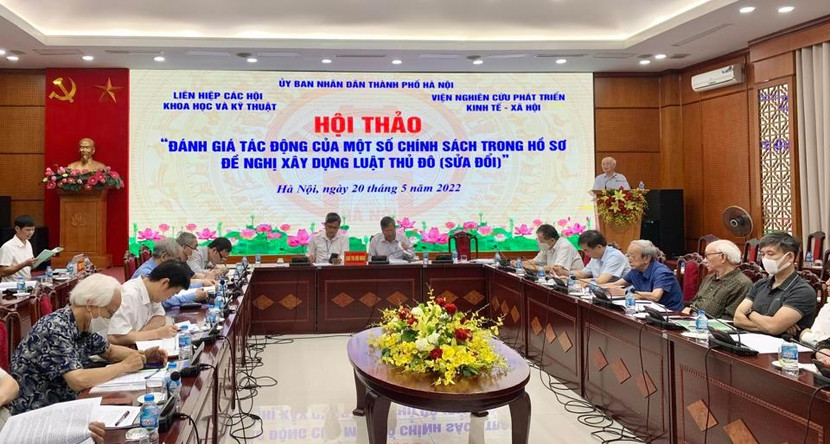 TS.KTS Đào Ngọc Nghiêm phát biểu tại hội thảo TS.KTS Đào Ngọc Nghiêm phát biểu tại hội thảo