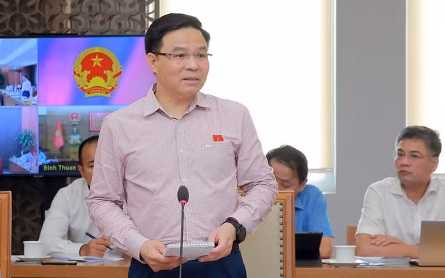 Tổng Giám đốc Petrovietnam Lê Mạnh Hùng báo cáo hướng triển khai 2 dự án nhiệt điện khí Ô Môn 3, Ô Môn 4 sau khi nhận chuyển giao từ EVN.