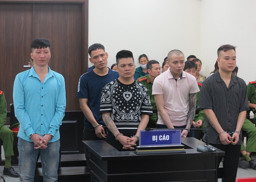 Các bị cáo trong vụ án bị đưa ra xét xử tại phiên tòa. Các bị cáo trong vụ án bị đưa ra xét xử tại phiên tòa.