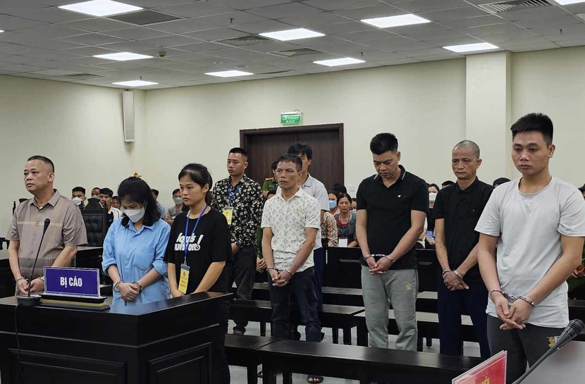 Các bị cáo trong vụ án bị đưa ra xét xử tại phiên tòa. Các bị cáo trong vụ án bị đưa ra xét xử tại phiên tòa.