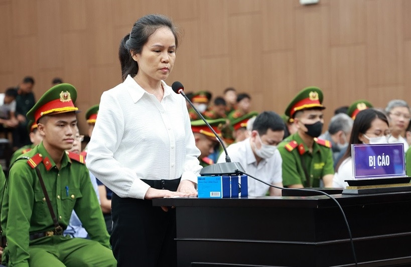 Bị cáo Nguyễn Thị Hương Lan - cựu Cục trưởng Cục Lãnh sự, Bộ Ngoại giao. Bị cáo Nguyễn Thị Hương Lan - cựu Cục trưởng Cục Lãnh sự, Bộ Ngoại giao.