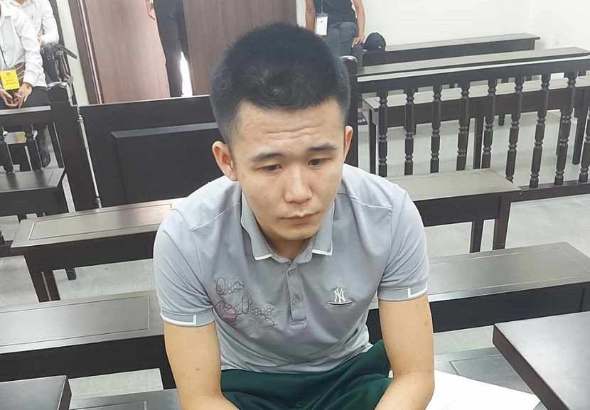 Hà Văn Vụ bị đưa ra xét xử tại phiên tòa. Hà Văn Vụ bị đưa ra xét xử tại phiên tòa.