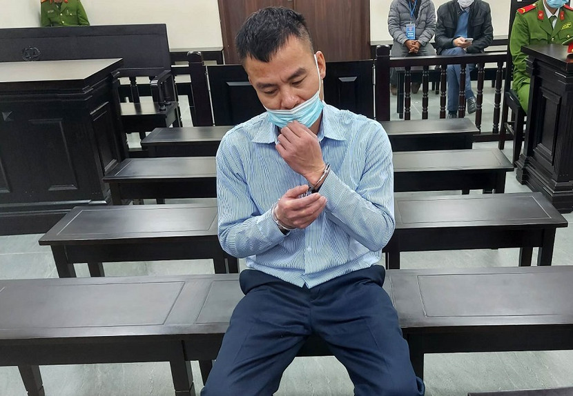 Trần Đăng Long bị đưa ra xét xử tại phiên tòa