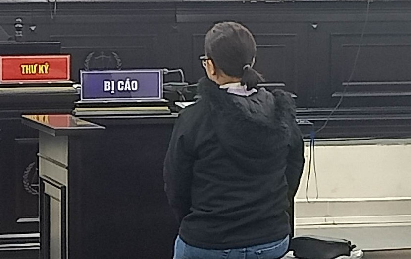 Phạm Thị Mai Vân bị đưa ra xét xử tại phiên tòa. Phạm Thị Mai Vân bị đưa ra xét xử tại phiên tòa.