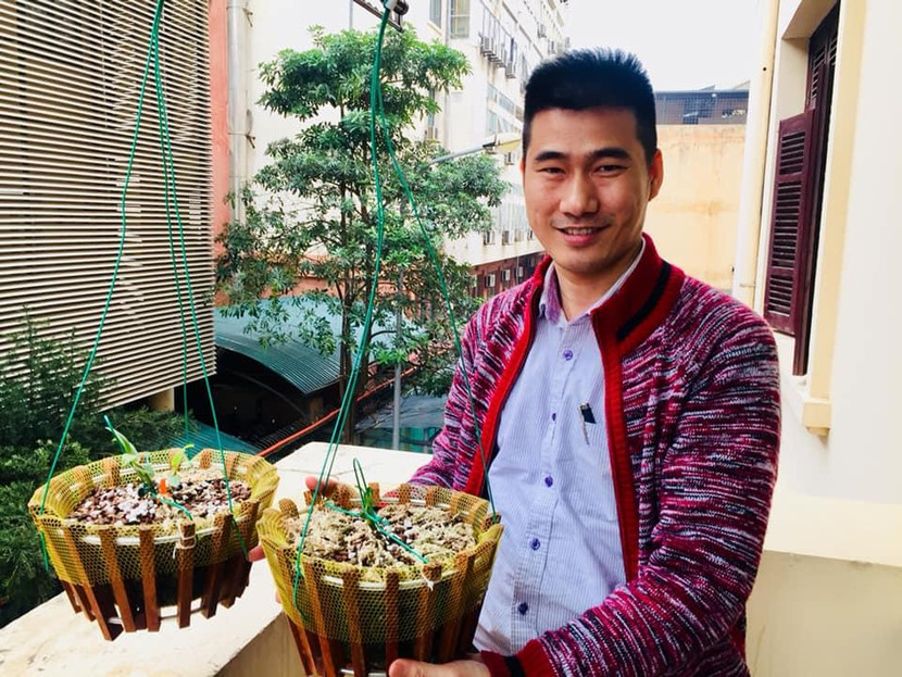 Nhà báo Hoàng Phong