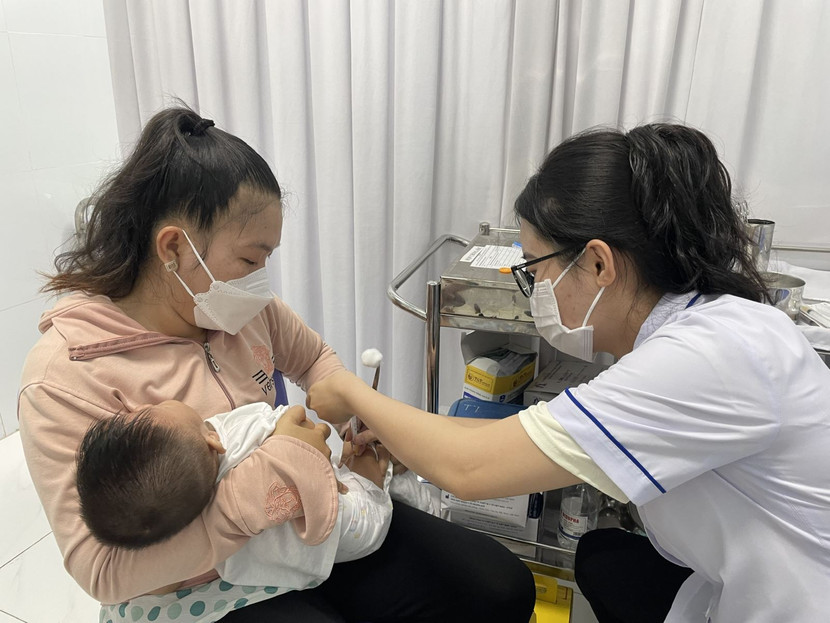 Chính phủ yêu cầu đảm bảo kinh phí cho mua sắm vaccine tiêm chủng mở rộng