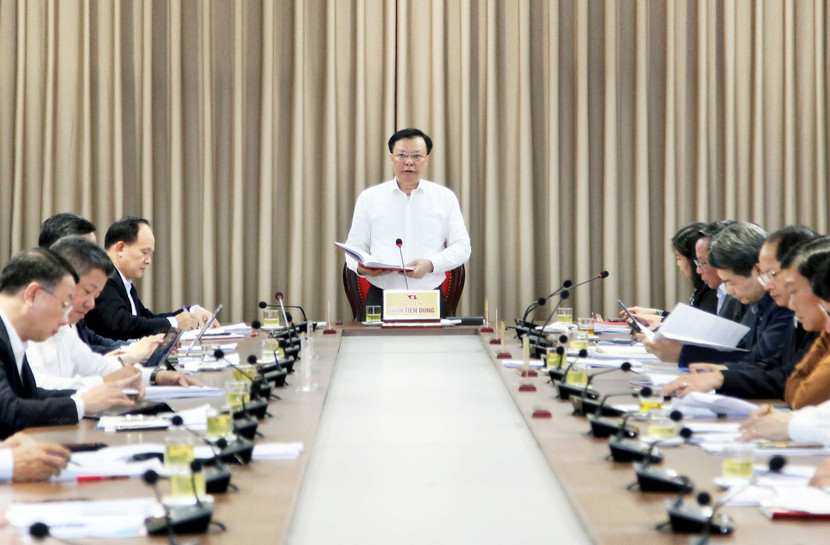 Bí thư Thành ủy Hà Nội Đinh Tiến Dũng phát biểu chỉ đạo tại cuộc họp